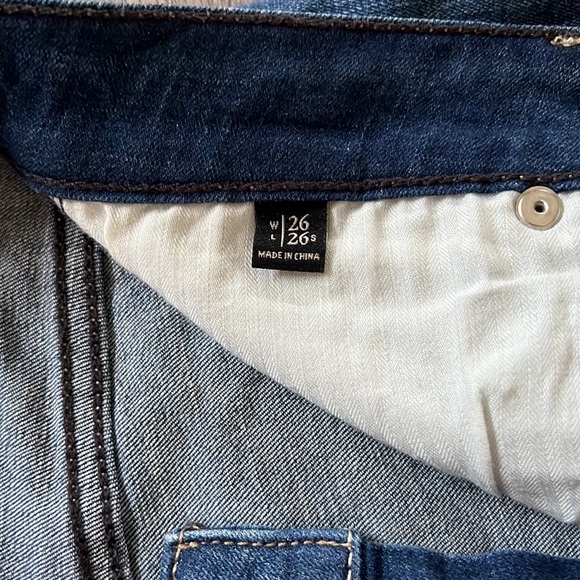 Abercrombie and Fitch Jean - Picture 5 of 5